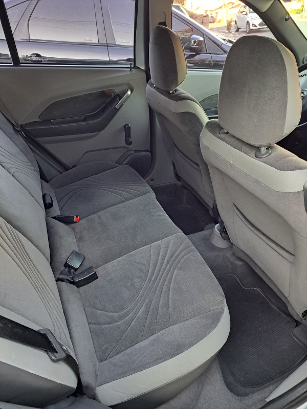 AGILE 1.4 MPFI LTZ 8V FLEX 4P MANUAL - 2011 - FARROUPILHA