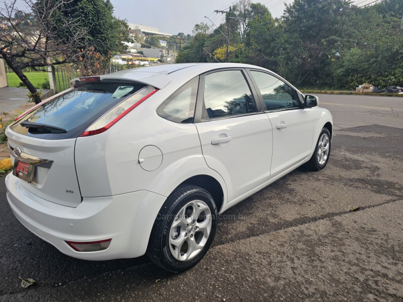FOCUS 2.0 GLX 16V FLEX 4P MANUAL - 2011 - BENTO GONçALVES
