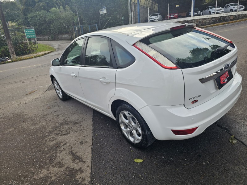 FOCUS 2.0 GLX 16V FLEX 4P MANUAL - 2011 - BENTO GONçALVES