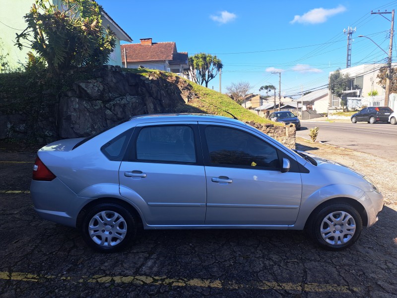 FIESTA 1.6 MPI CLASS SEDAN 8V FLEX 4P MANUAL - 2005 - FARROUPILHA