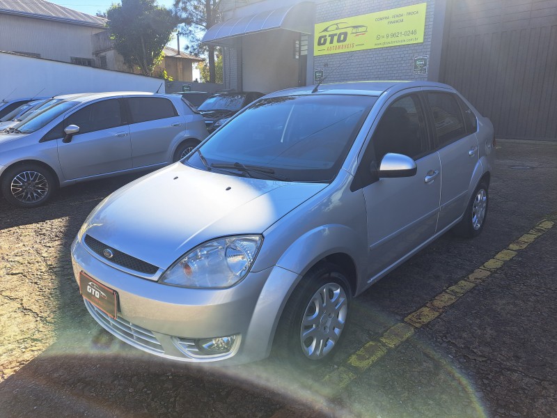 fiesta 1.6 mpi class sedan 8v flex 4p manual 2005 farroupilha