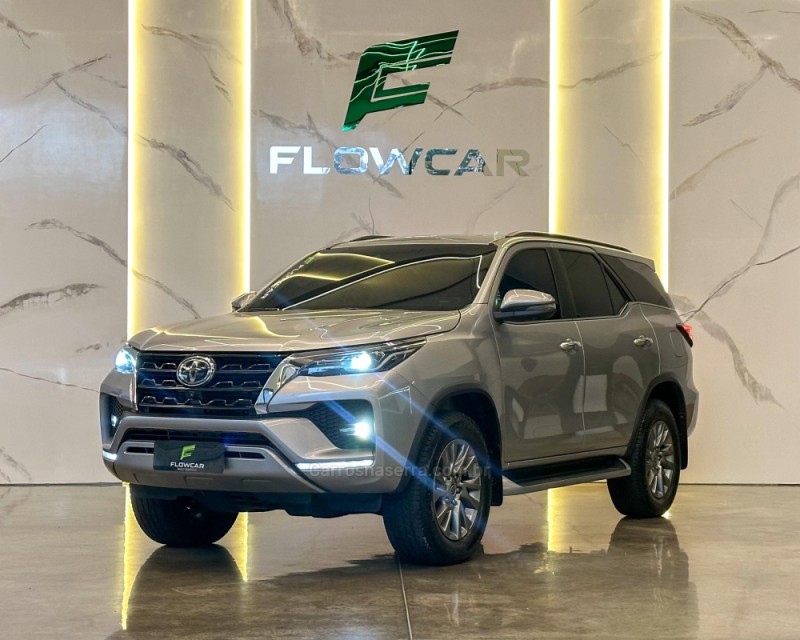 hilux sw4 2.8 srx 4x4 7 lugares 16v turbo intercooler diesel 4p automatico 2022 garibaldi