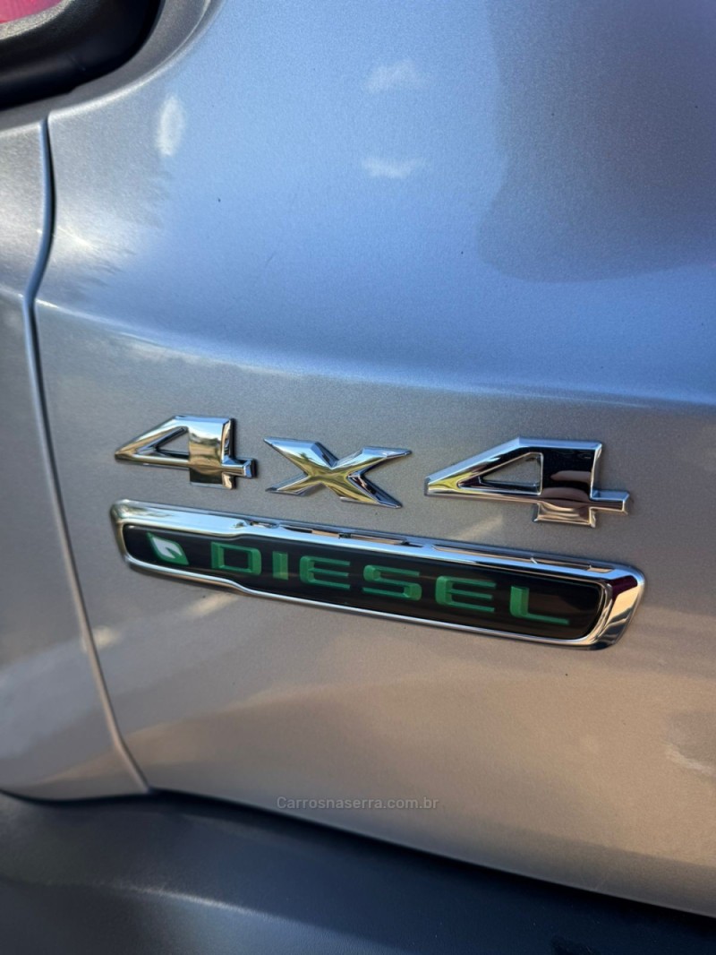 RENEGADE 2.0 16V TURBO DIESEL LONGITUDE 4P 4X4 AUTOMÁTICO - 2019 - VACARIA
