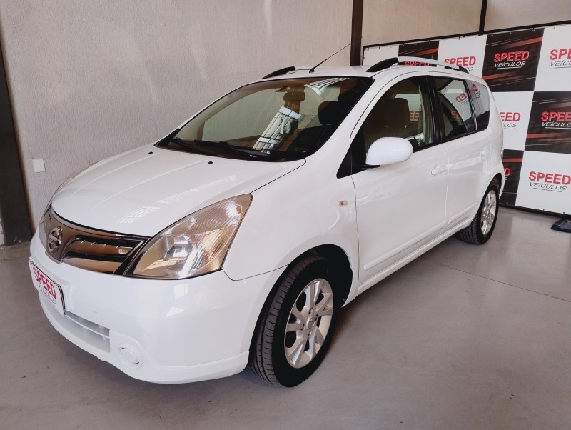 livina 1.8 s 16v flex 4p automatico 2014 sao sebastiao do cai