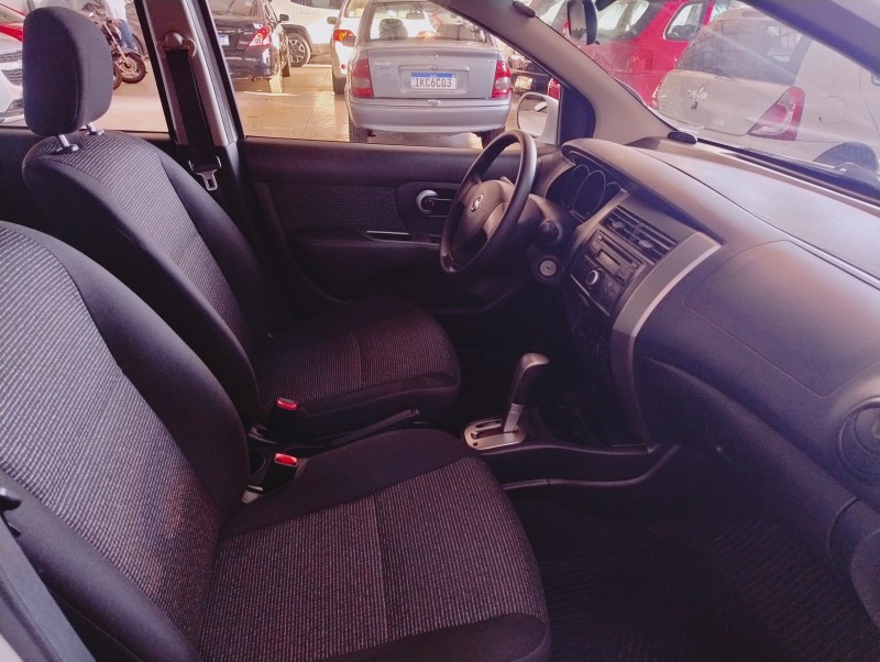 LIVINA 1.8 S 16V FLEX 4P AUTOMÁTICO - 2014 - SãO SEBASTIãO DO CAí