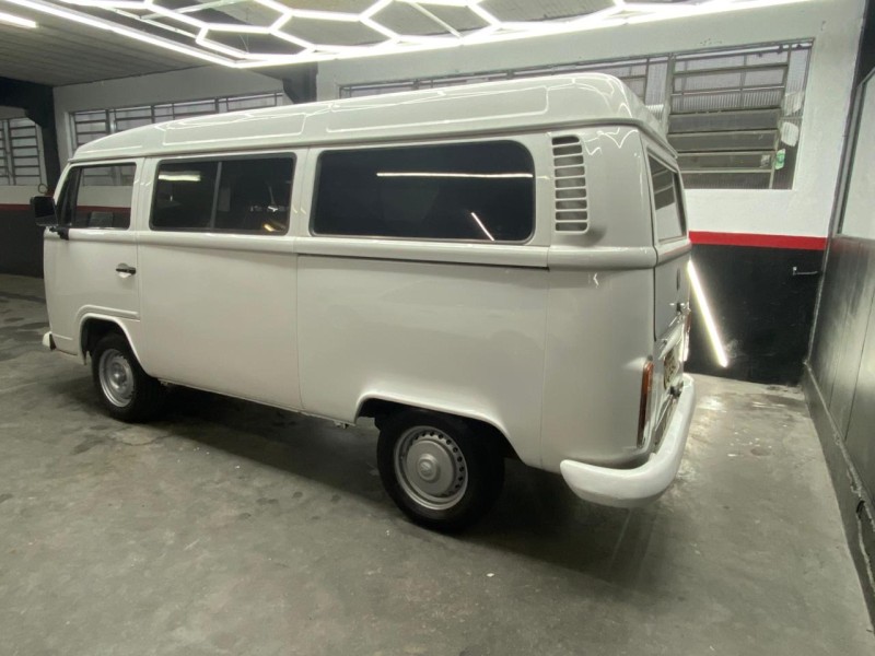 KOMBI 1.6 MI STD LOTAÇÃO 8V GASOLINA 3P MANUAL - 2005 - CAXIAS DO SUL