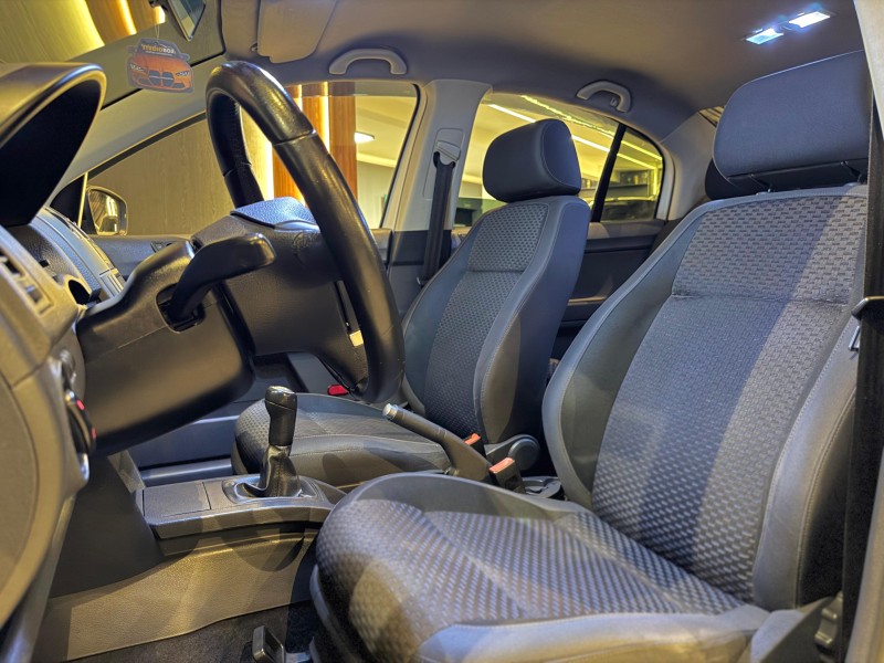 POLO 1.6 MI COMFORTLINE 8V FLEX 4P MANUAL - 2014 - NOVO HAMBURGO
