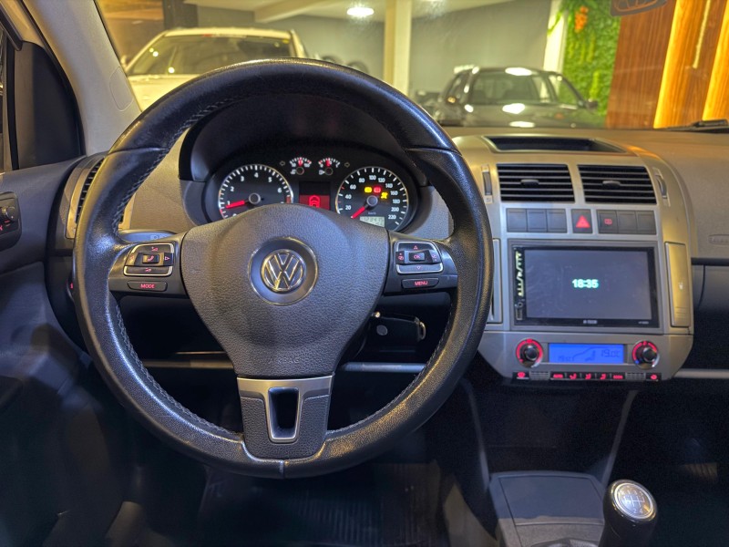 POLO 1.6 MI COMFORTLINE 8V FLEX 4P MANUAL - 2014 - NOVO HAMBURGO