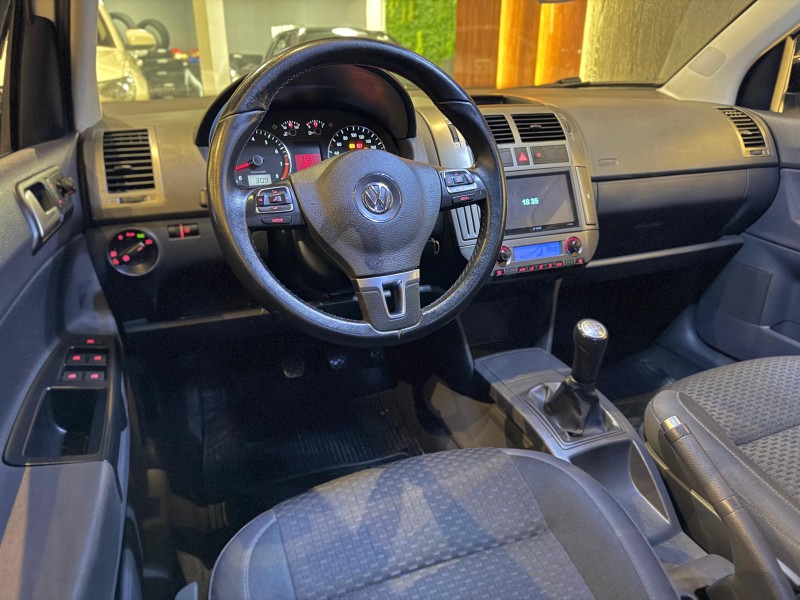 POLO 1.6 MI COMFORTLINE 8V FLEX 4P MANUAL - 2014 - NOVO HAMBURGO
