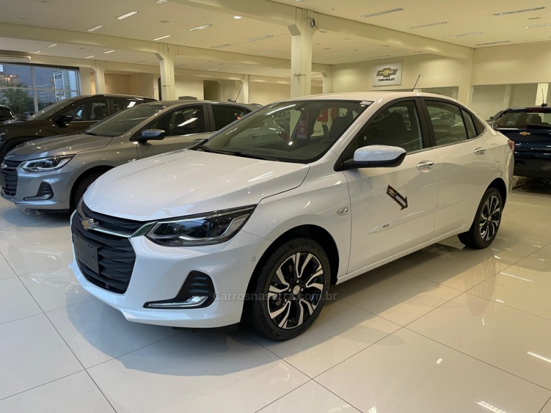 ONIX 1.0	PREMIER II PLUS 12V TURBO FLEX 4P AUTOMÁTICO - 2025 - VERANóPOLIS