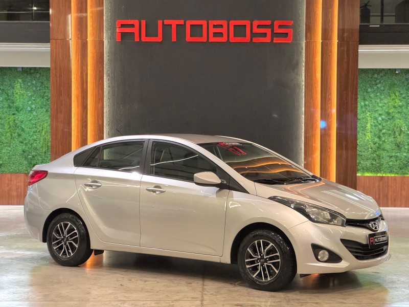 HB20 1.6 COMFORT PLUS 16V FLEX 4P MANUAL - 2015 - NOVO HAMBURGO