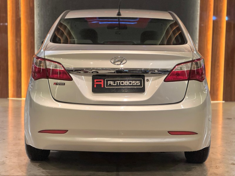 HB20 1.6 COMFORT PLUS 16V FLEX 4P MANUAL - 2015 - NOVO HAMBURGO