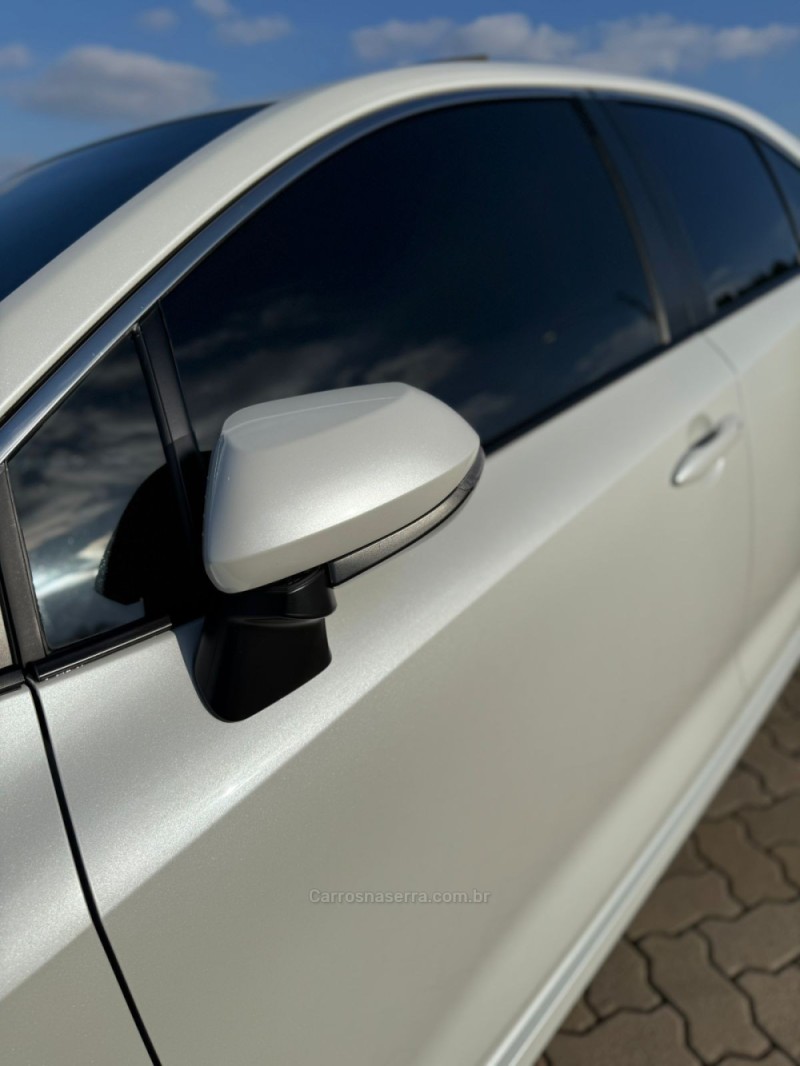 COROLLA 2.0 ALTIS PREMIUM 16V FLEX 4P AUTOMÁTICO - 2023 - BROCHIER