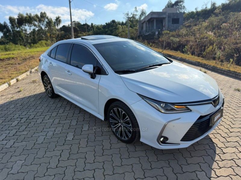 COROLLA 2.0 ALTIS PREMIUM 16V FLEX 4P AUTOMÁTICO - 2023 - BROCHIER
