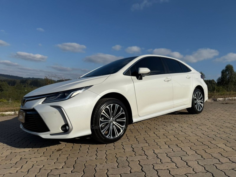 COROLLA 2.0 ALTIS PREMIUM 16V FLEX 4P AUTOMÁTICO - 2023 - BROCHIER