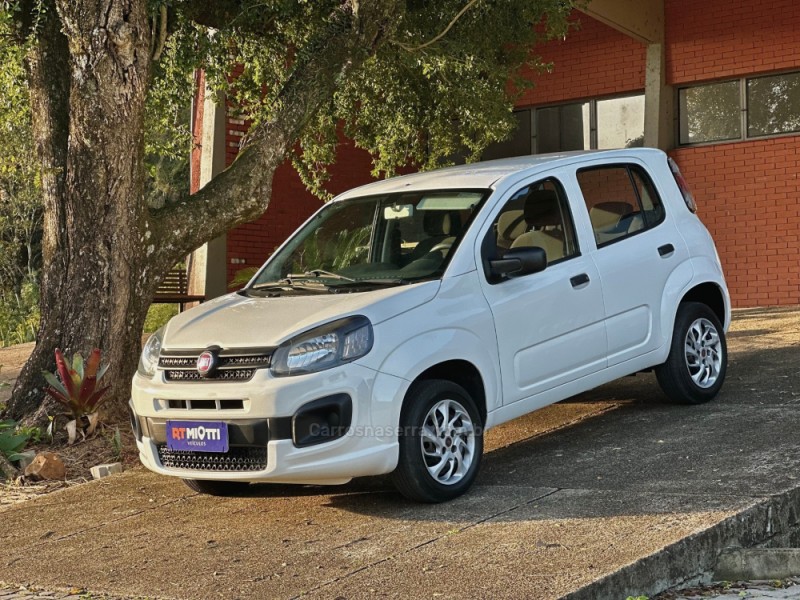 UNO 1.0 EVO ATTRACTIVE 8V FLEX 4P MANUAL