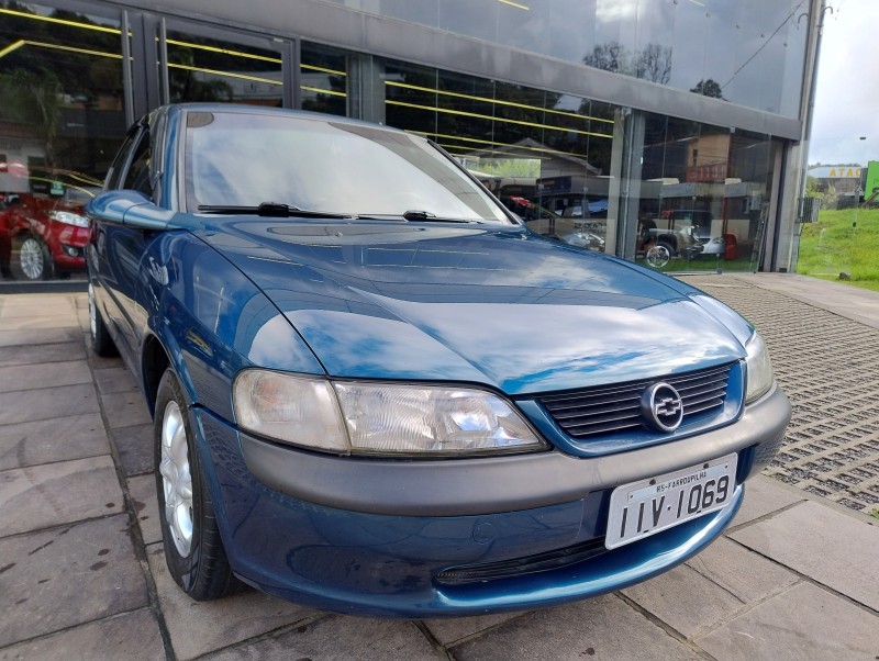 VECTRA 2.2 MPFI GLS 8V GASOLINA 4P MANUAL - 1999 - CAXIAS DO SUL