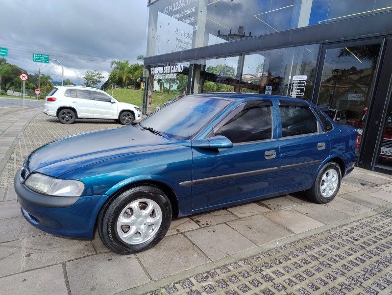 VECTRA 2.2 MPFI GLS 8V GASOLINA 4P MANUAL