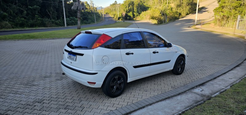 FOCUS 1.6 8V GASOLINA 4P MANUAL - 2005 - IVOTI