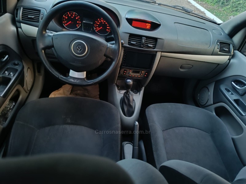 SYMBOL 1.6 PRIVILÈGE 16V FLEX 4P MANUAL - 2013 - IVOTI
