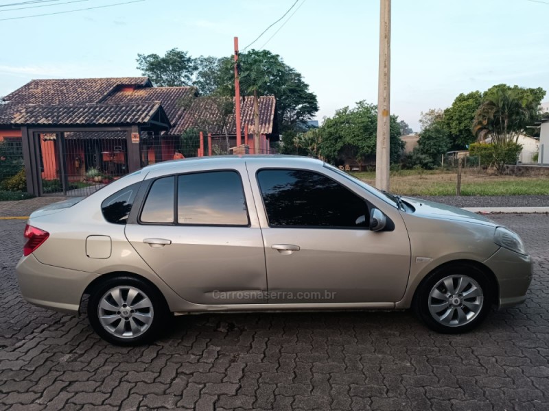 SYMBOL 1.6 PRIVILÈGE 16V FLEX 4P MANUAL - 2013 - IVOTI