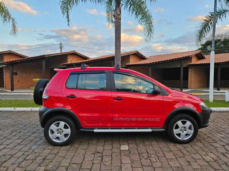 CROSSFOX 1.6 MI FLEX 8V 4P MANUAL - 2010 - VENâNCIO AIRES