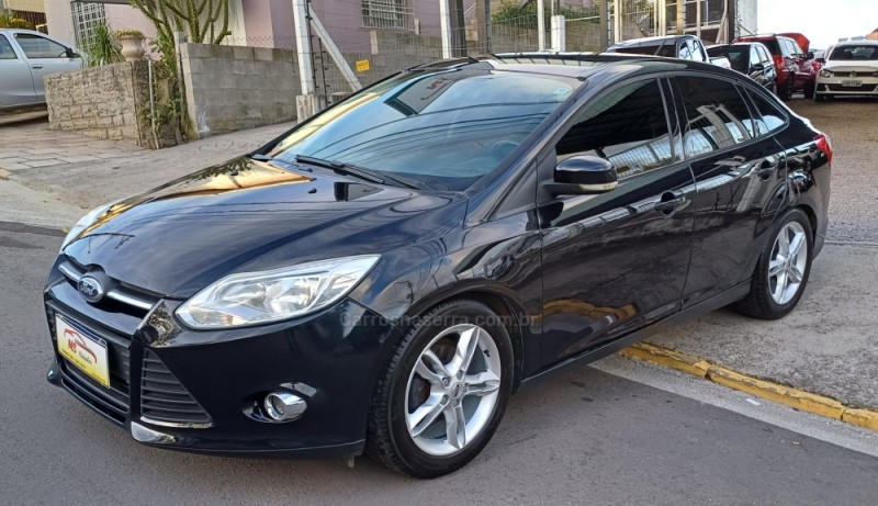 FOCUS 2.0 SE SEDAN 16V FLEX 4P AUTOMÁTICO - 2014 - FARROUPILHA