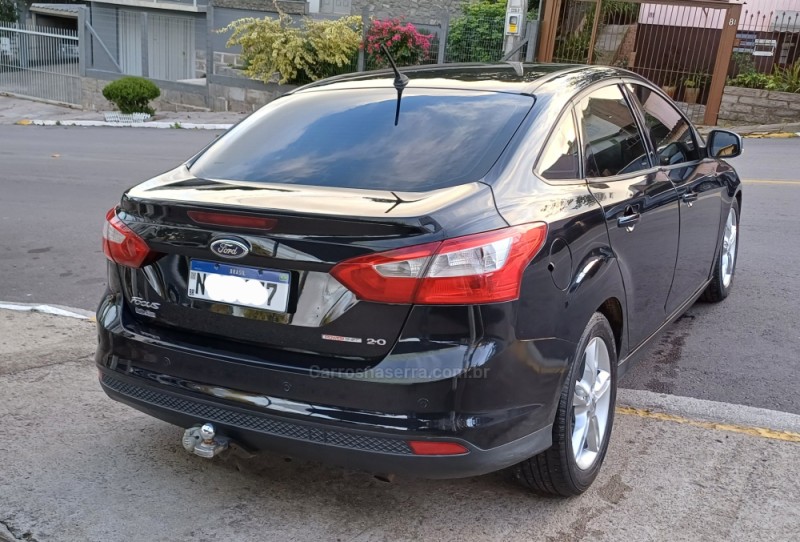 FOCUS 2.0 SE SEDAN 16V FLEX 4P AUTOMÁTICO - 2014 - FARROUPILHA