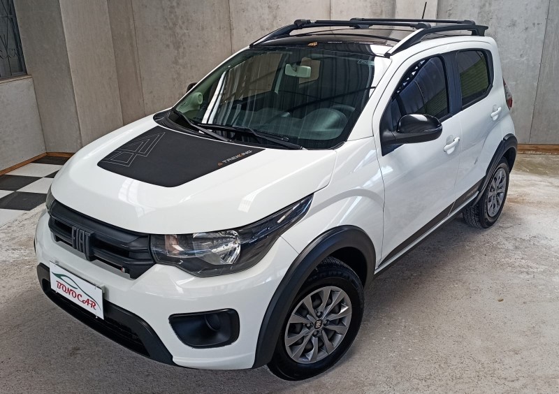 MOBI 1.0 TREKKING 8V FLEX 4P MANUAL - 2022 - CAXIAS DO SUL