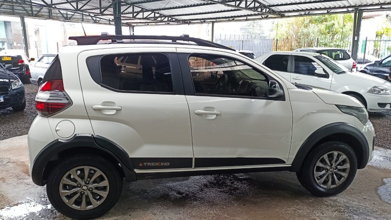MOBI 1.0 TREKKING 8V FLEX 4P MANUAL - 2022 - CAXIAS DO SUL