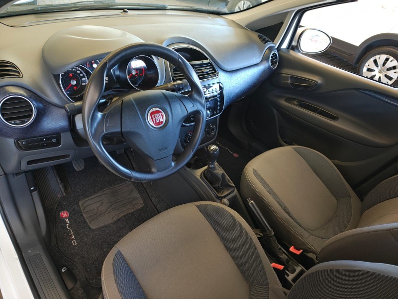 PUNTO 1.4 ATTRACTIVE 8V FLEX 4P MANUAL - 2014 - FARROUPILHA