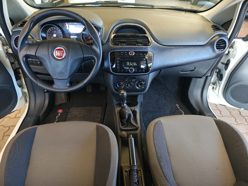PUNTO 1.4 ATTRACTIVE 8V FLEX 4P MANUAL - 2014 - FARROUPILHA