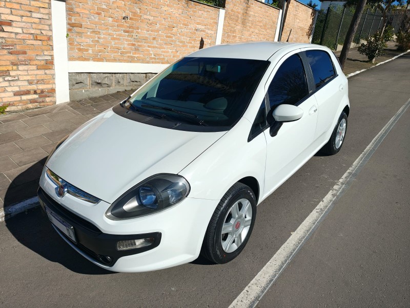 PUNTO 1.4 ATTRACTIVE 8V FLEX 4P MANUAL