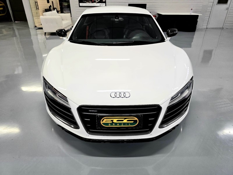 R8 5.2 FSI COUPE PLUS QUATTRO V10 40V GASOLINA 2P S TRONIC - 2015 - CAXIAS DO SUL