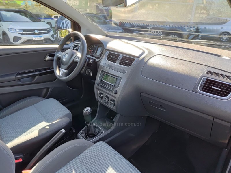 FOX 1.0 MI BLUEMOTION 8V FLEX 4P MANUAL - 2014 - NOVA PETRóPOLIS