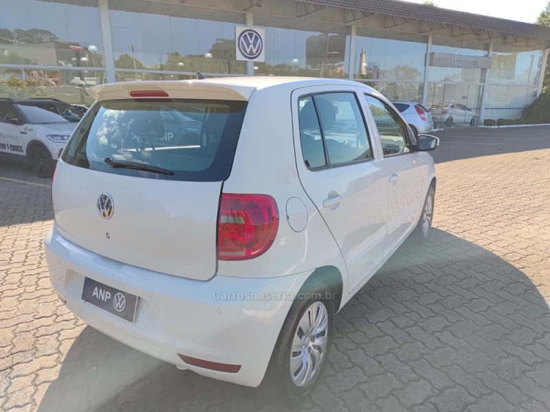 FOX 1.0 MI BLUEMOTION 8V FLEX 4P MANUAL - 2014 - NOVA PETRóPOLIS