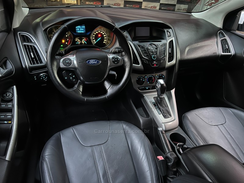 FOCUS 1.6 SE 16V FLEX 4P AUTOMÁTICO - 2014 - ESTâNCIA VELHA