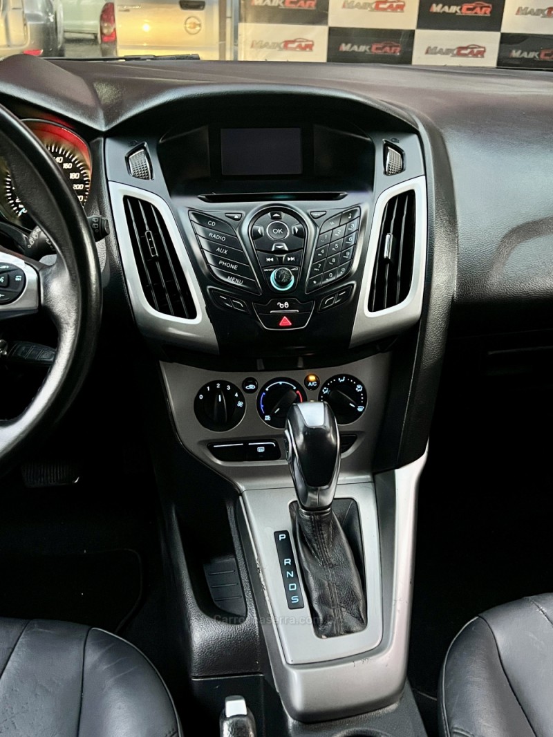 FOCUS 1.6 SE 16V FLEX 4P AUTOMÁTICO - 2014 - ESTâNCIA VELHA