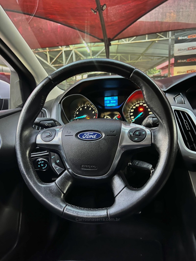 FOCUS 1.6 SE 16V FLEX 4P AUTOMÁTICO - 2014 - ESTâNCIA VELHA