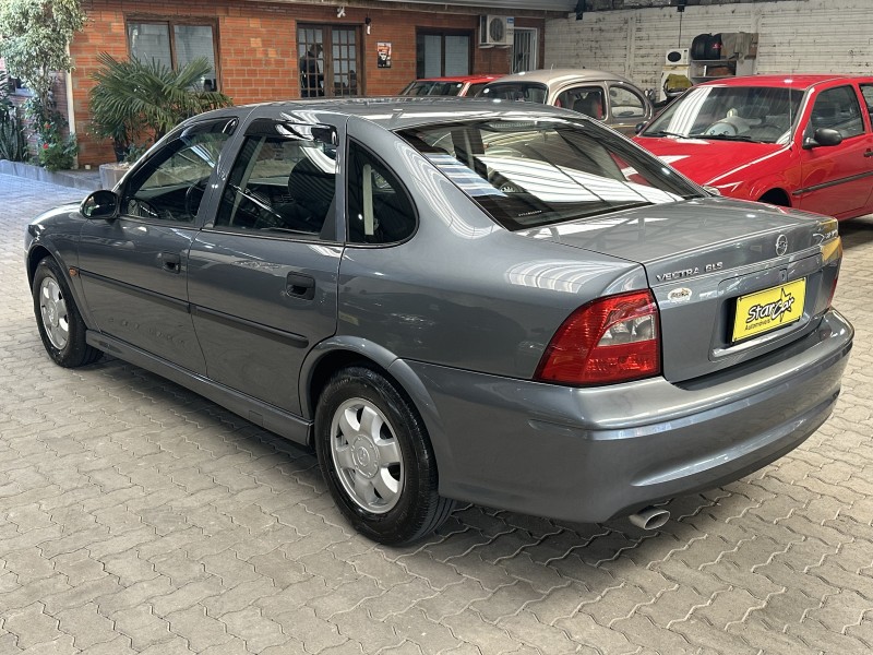 VECTRA 2.2 MPFI GLS 8V GASOLINA 4P MANUAL - 2000 - CAXIAS DO SUL
