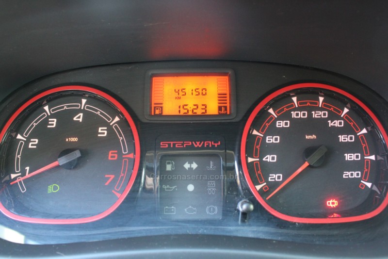 SANDERO 1.6 STEPWAY 16V FLEX 4P MANUAL - 2013 - CAXIAS DO SUL