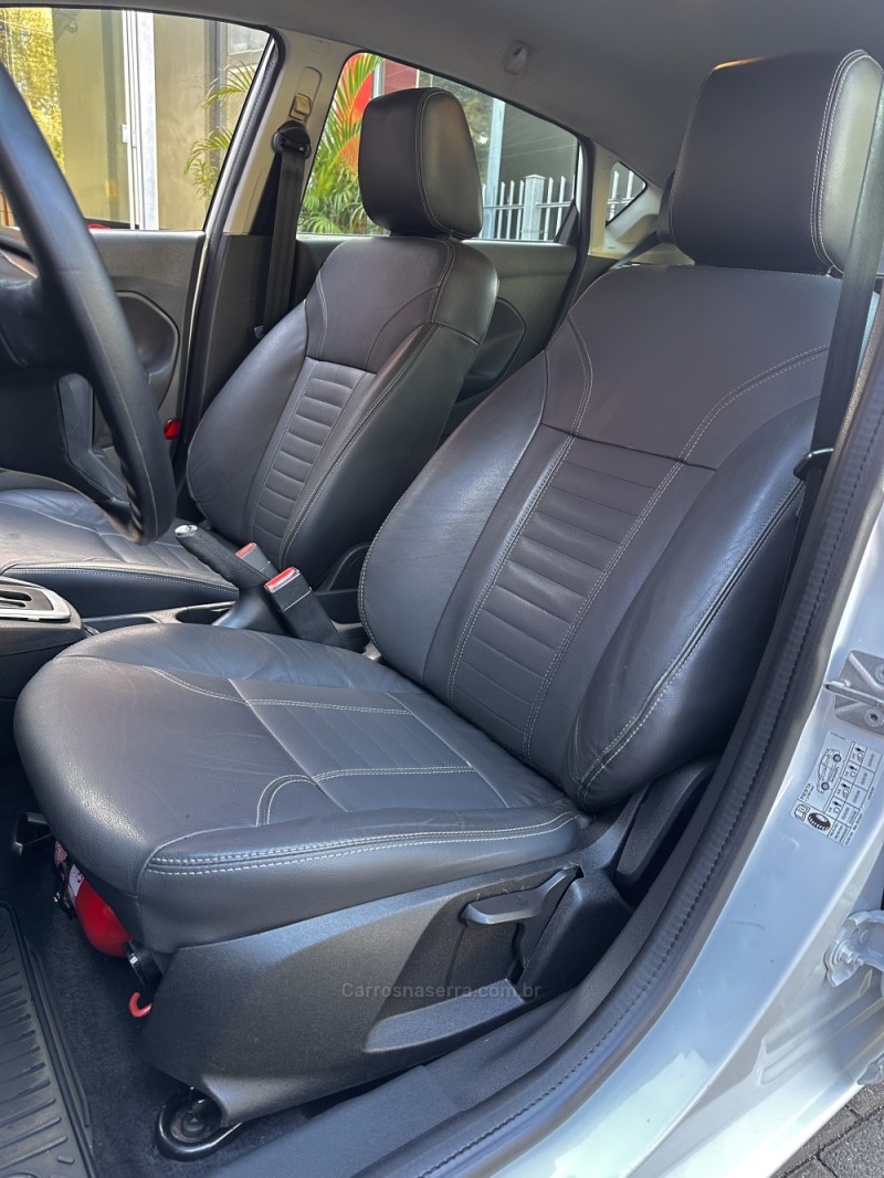 FIESTA 1.6 TITANIUM HATCH 16V FLEX 4P AUTOMÁTICO - 2015 - ESTâNCIA VELHA