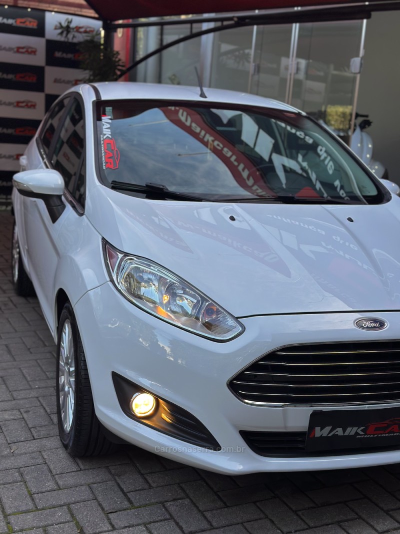 FIESTA 1.6 TITANIUM HATCH 16V FLEX 4P AUTOMÁTICO - 2015 - ESTâNCIA VELHA