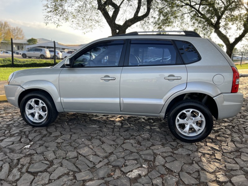 TUCSON 2.0 MPFI GLS 16V 143CV 2WD FLEX 4P AUTOMÁTICO - 2013 - DOIS IRMãOS