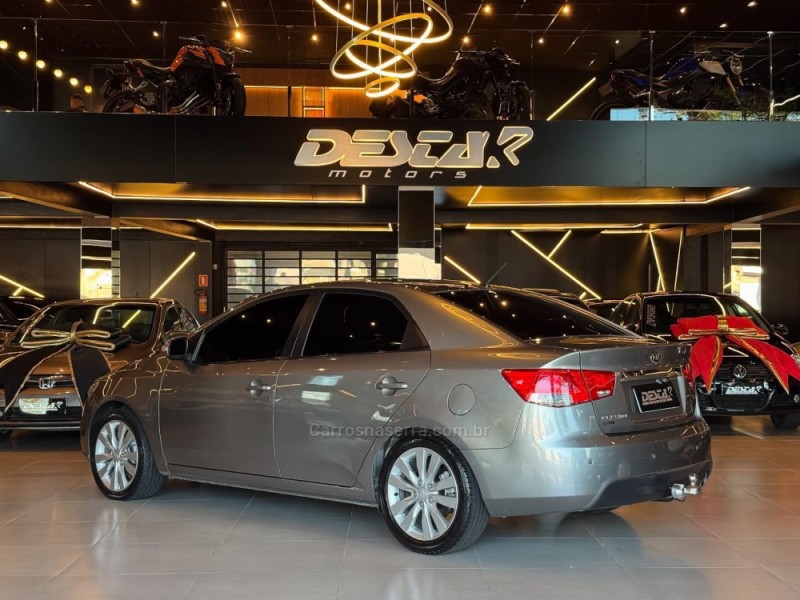 CERATO 1.6 EX3 SEDAN 16V GASOLINA 4P MANUAL - 2011 - NOVO HAMBURGO