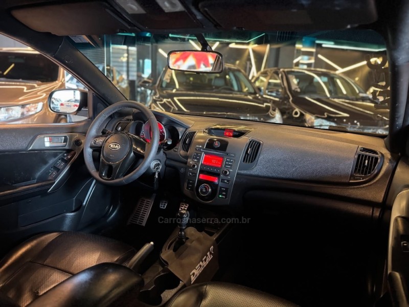 CERATO 1.6 SX2 16V GASOLINA 4P MANUAL - 2011 - NOVO HAMBURGO