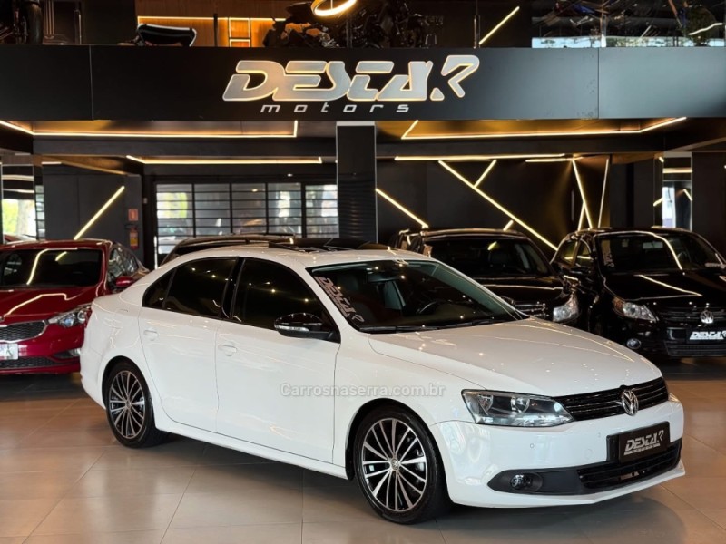 JETTA 2.0 COMFORTLINE FLEX 4P TIPTRONIC - 2012 - NOVO HAMBURGO
