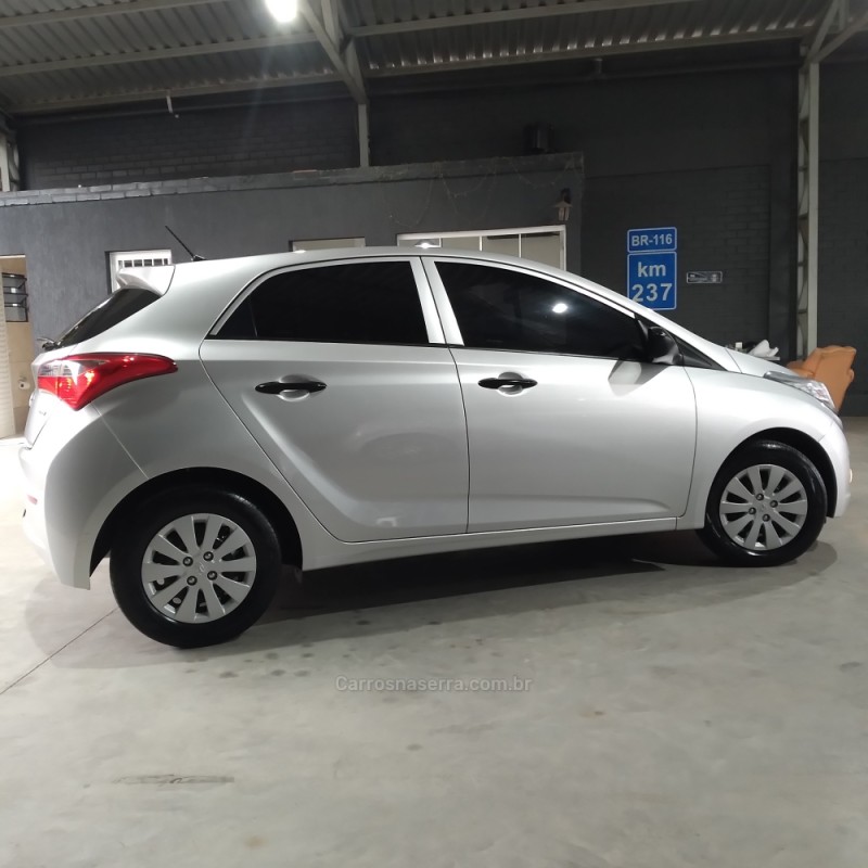 HB20 1.0 COMFORT PLUS 12V FLEX 4P MANUAL - 2014 - NOVO HAMBURGO