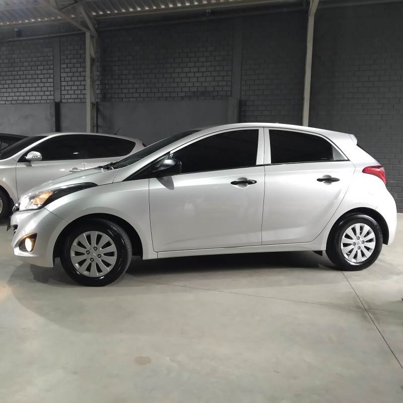 HB20 1.0 COMFORT PLUS 12V FLEX 4P MANUAL - 2014 - NOVO HAMBURGO