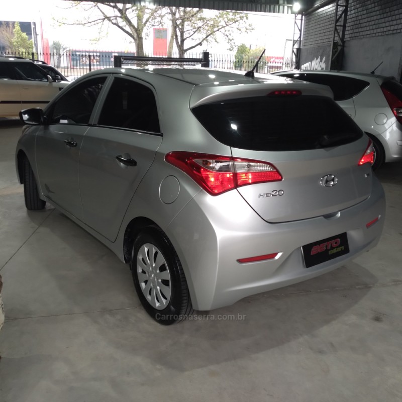 HB20 1.0 COMFORT PLUS 12V FLEX 4P MANUAL - 2014 - NOVO HAMBURGO